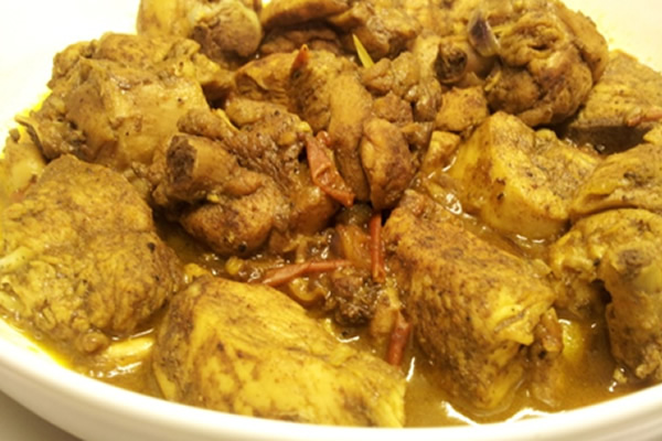 TASTY SRI LANKAN CHICKEN CURRY